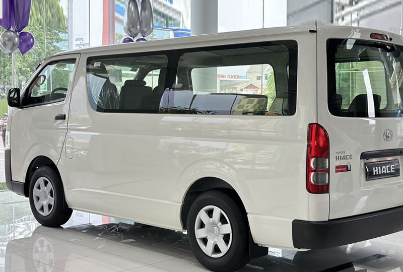 12-seater-Hi-ace-mini-van